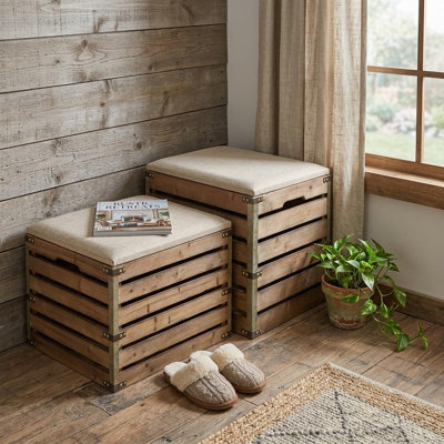  Ensemble de deux bancs de rangement en lattes de bois brun avec revêtement rabattable