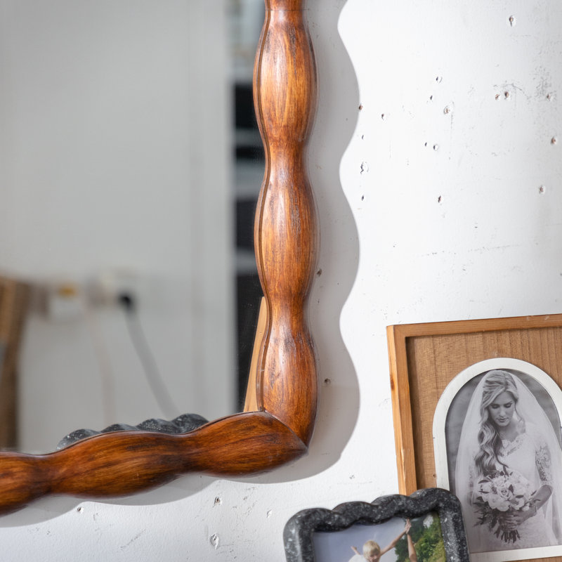 Miroir Chiho Mid-Century moderne avec cadre en bois massif et haute définition