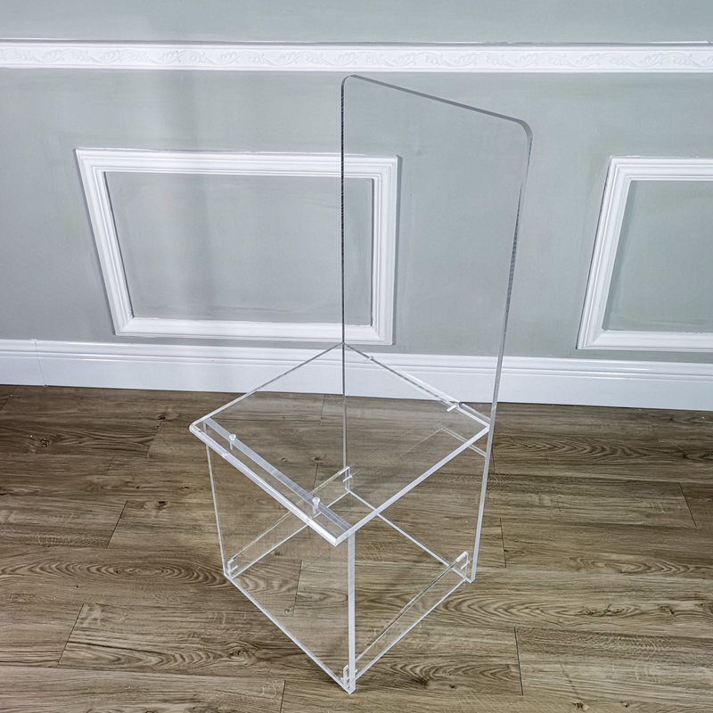 Chaise en acrylique transparent, 1