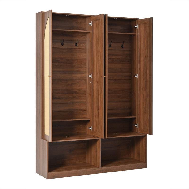 Meuble de rangement d'entrée de style champêtre, organisateur de vestiaire avec portes cintrées en rotin, espace de rangement pour les vêtements suspendus et le manteau d'entrée