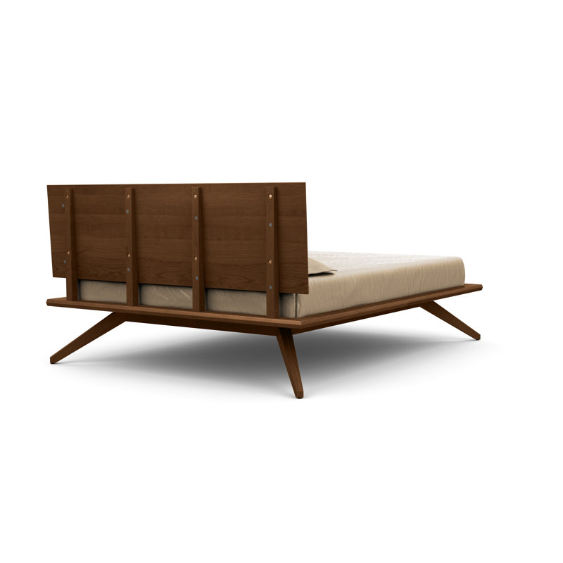 Lit plateforme en bois massif Astrid, Cerise brune, Très grand californien, Conventionnel