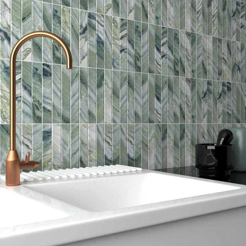 Carreau de mur cannelé mat en porcelaine 4,5 po x 9 po Lyrical, Jade