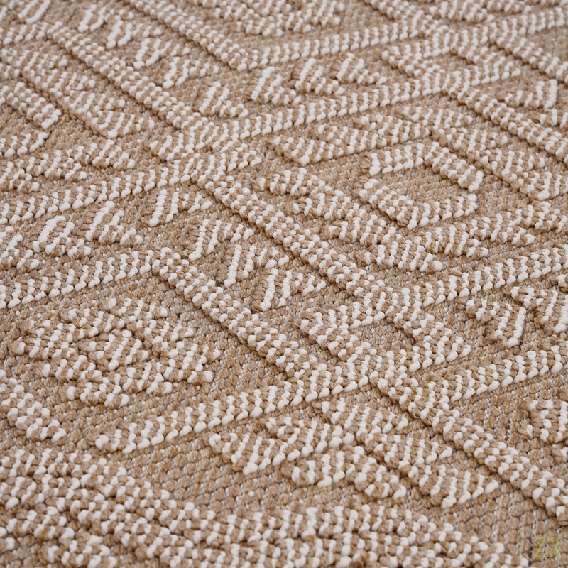 Guros Collection 5X7  Traditional Indoor / Outdoor Area Rug, Rectangle 5'3" x 7'6"