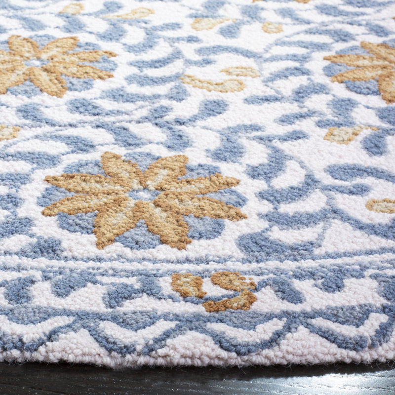 Tapis en laine ivoire et bleu à motif floral touffeté et fabriqué à la main Chelsea, Rond 5 pi 6 po