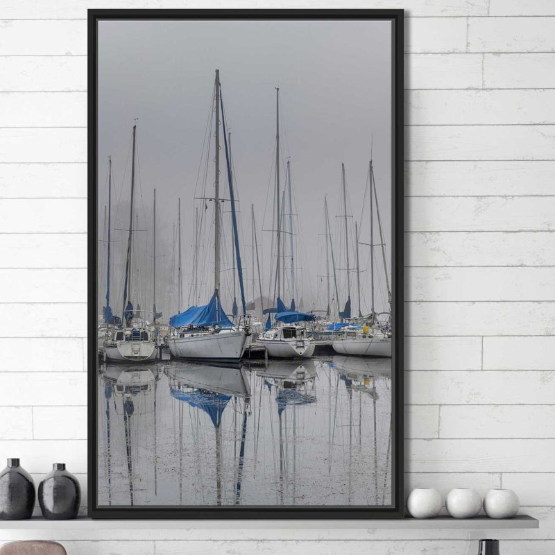 «Voiliers», reproduction de photo, H 51,5 po x l 31,5 po x P 2 po, Cadre flottant noir