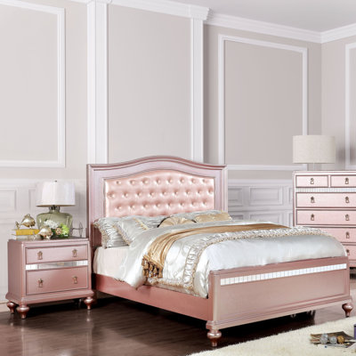Annistyn Upholstered Faux Leather Bedroom Set