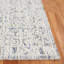 Tapis bleu / ivoire en coton touffeté à la main Ebony-435459397