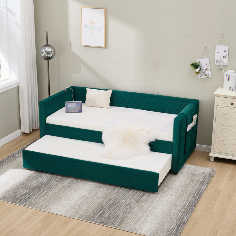 Emerald Velvet Daybed, Sturdy Wooden Bed Frame, Emerald