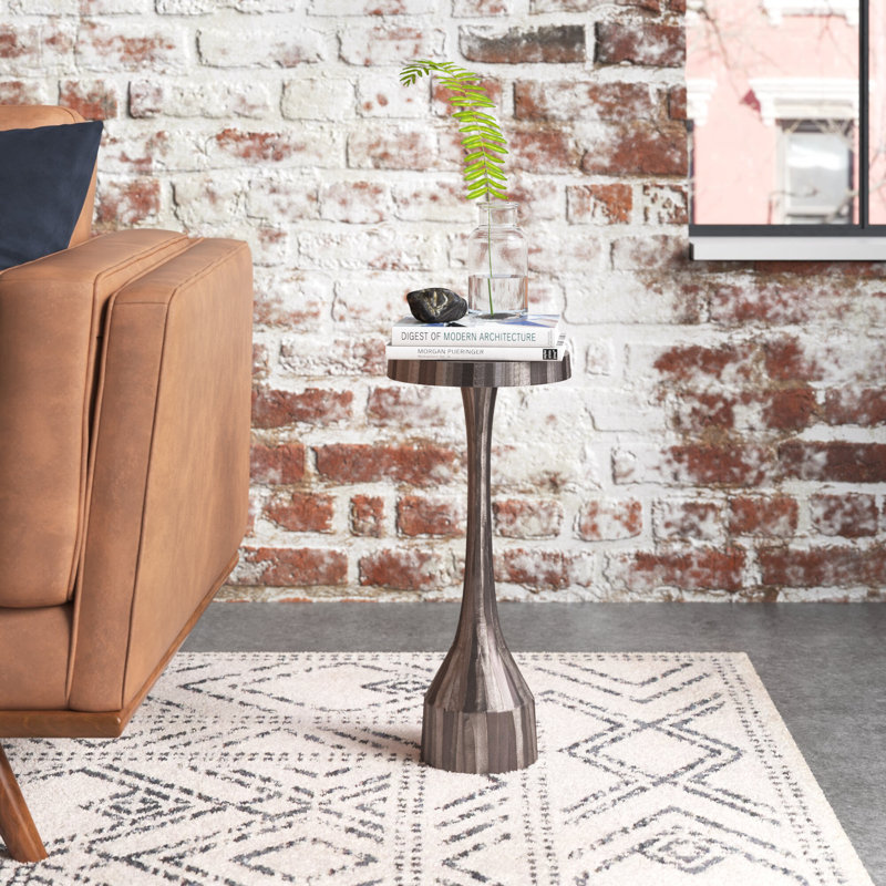 Keiandra End Table