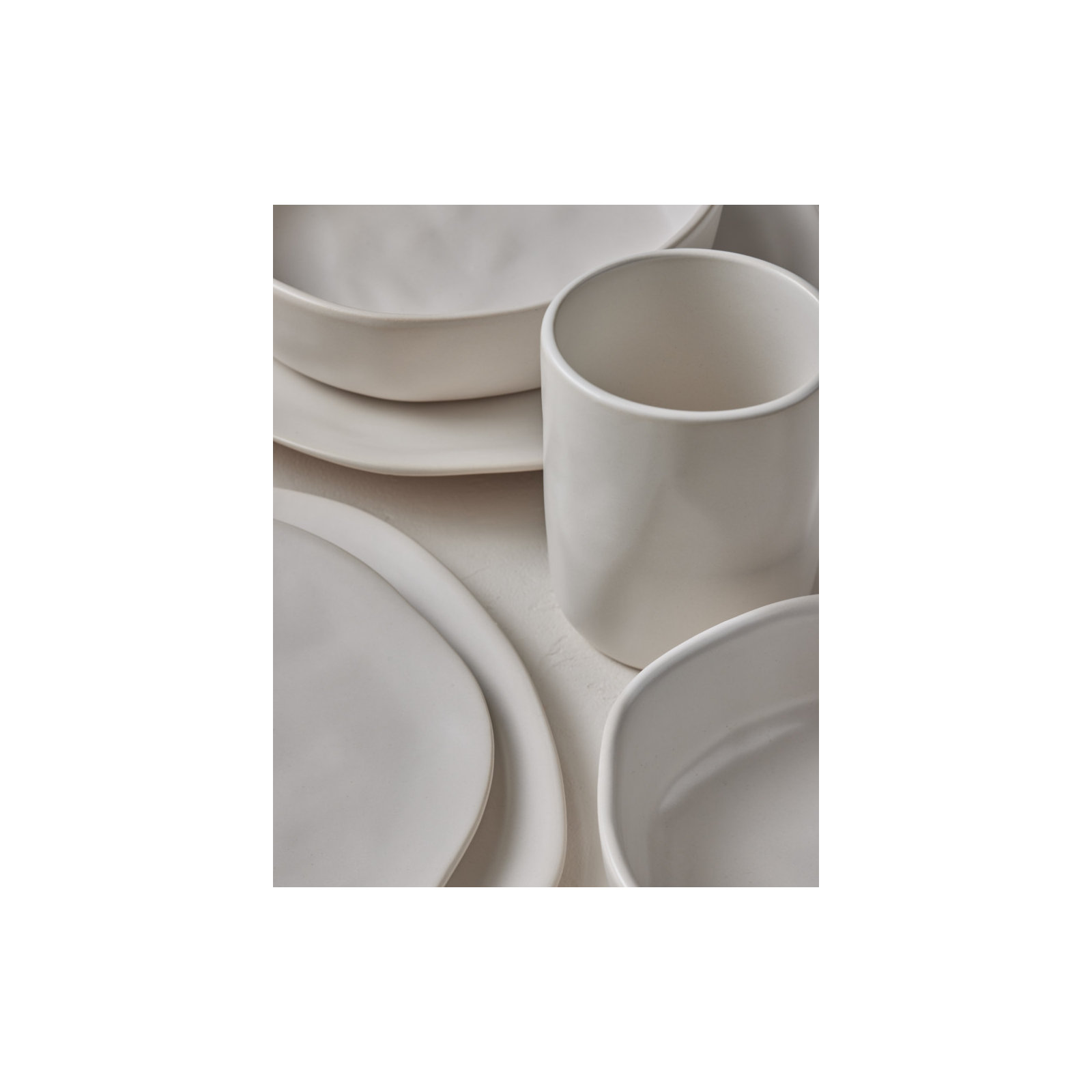 Stone by Mercer Project Hekonda 16-Piece Dinnerware Set Stoneware, White