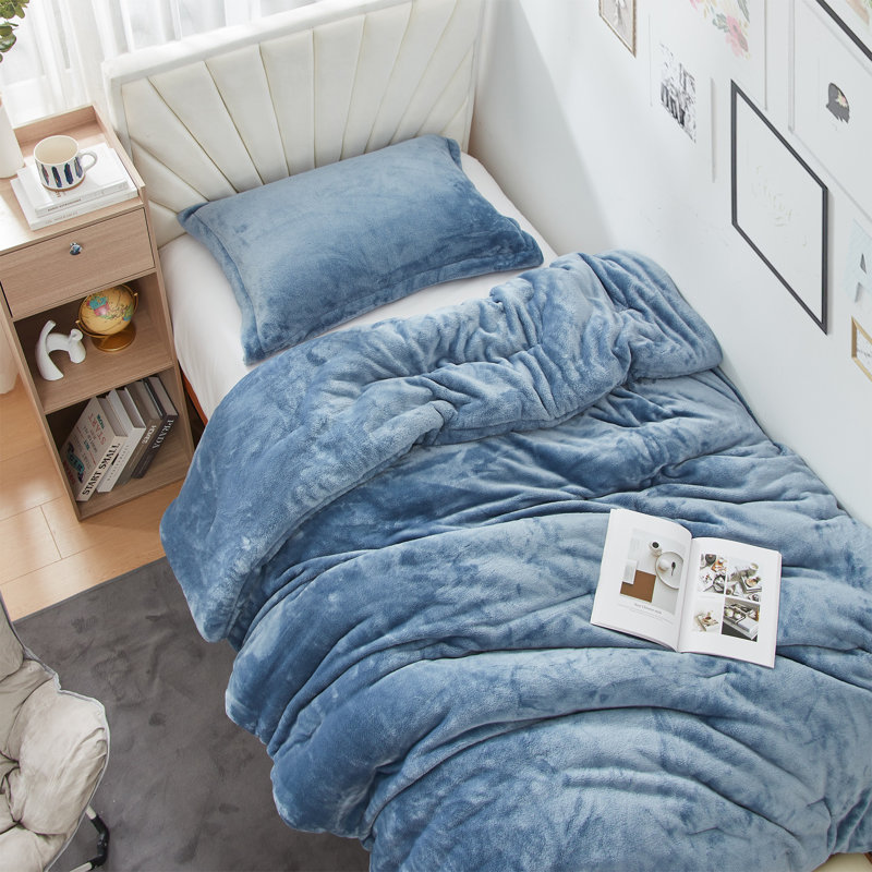 Me Sooo Comfy Coma Inducer Fleece Oversized Comforter Set, King Comforter + 2 King Shams