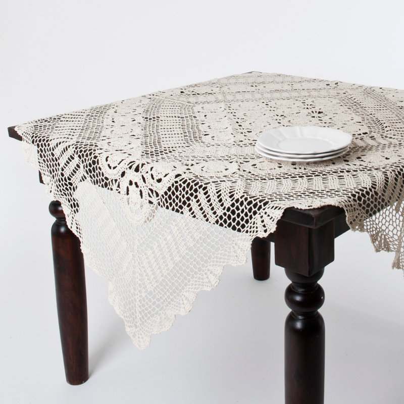 Nappe en coton faite à la main en dentelle Medallion, Beige, 36 po carré