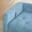 Banc de rangement à l'extrémité du lit-760699044-760699047