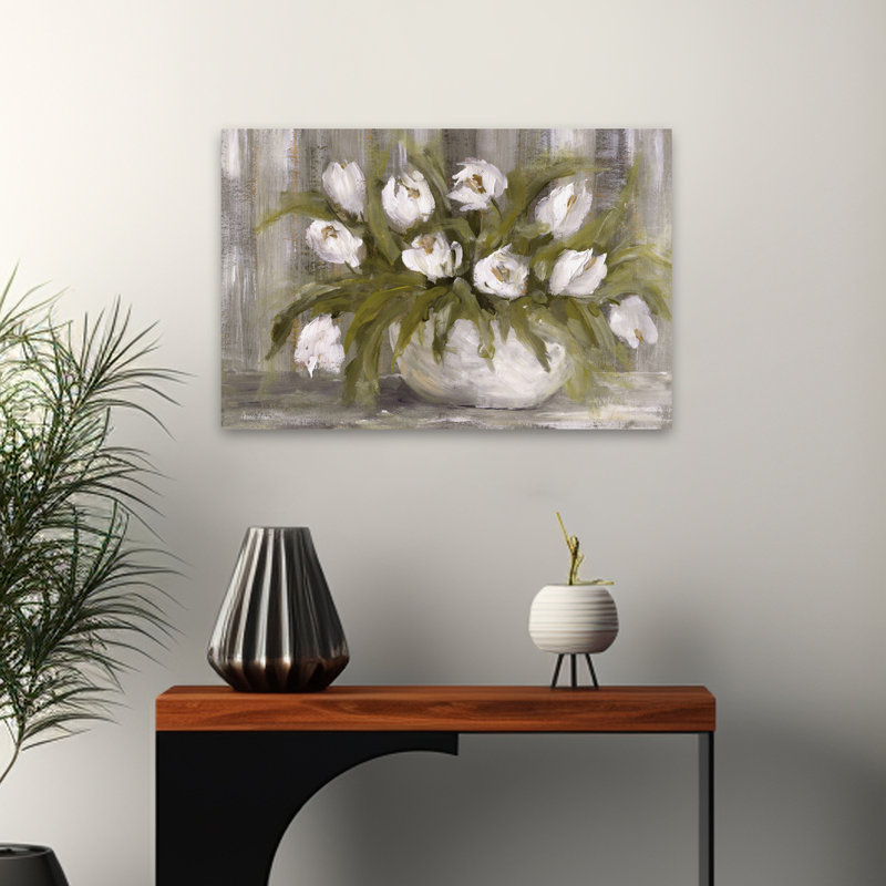 Étude de tulipe neutre - tulipes blanches contemporaines texturées, H 16 po x l 24 po