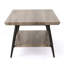 Table basse rectangulaire en bois avec pieds en métal et tablette ouverte pour le rangement et la présentation
