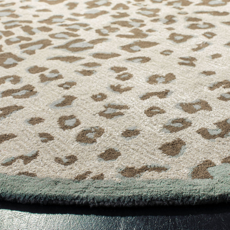 Jamon Martha Stewart Hand Tufted Wool/Viscose Animal Print Rug in Grassland Green, Round 6'