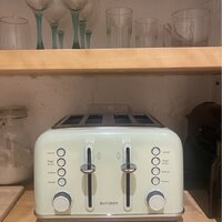 Vintage-Style Buydeem Toaster Review (with Sonia's help!) - The Frugal Girl