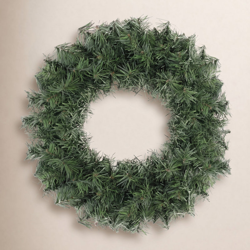 Couronne de Noël artificielle en pin canadien non éclairée, H 18 po x l 18" x P 4 po