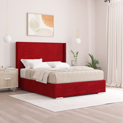 Chelby Upholstered Bed