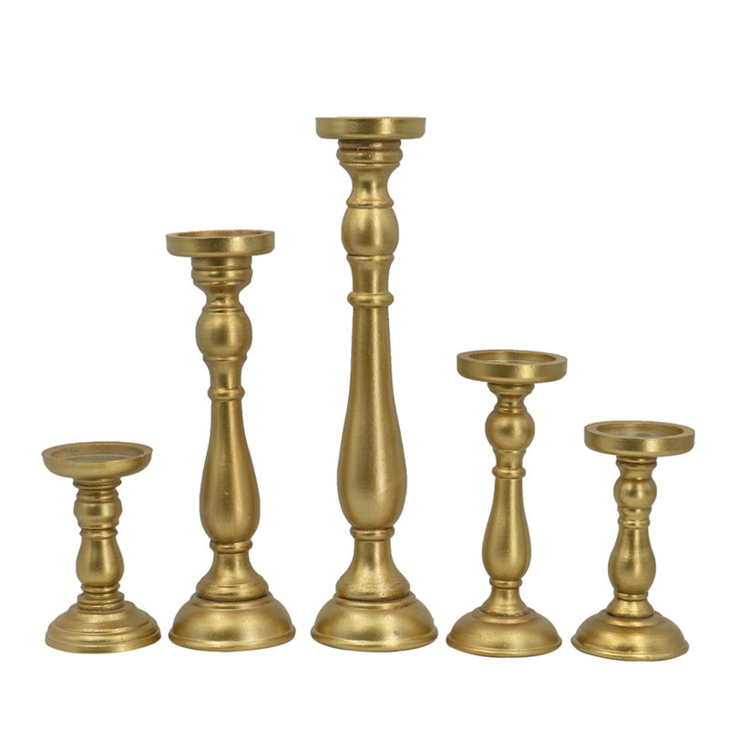 Porte-bougies S / 5 en bois tourné doré, hauteurs assorties, Doré