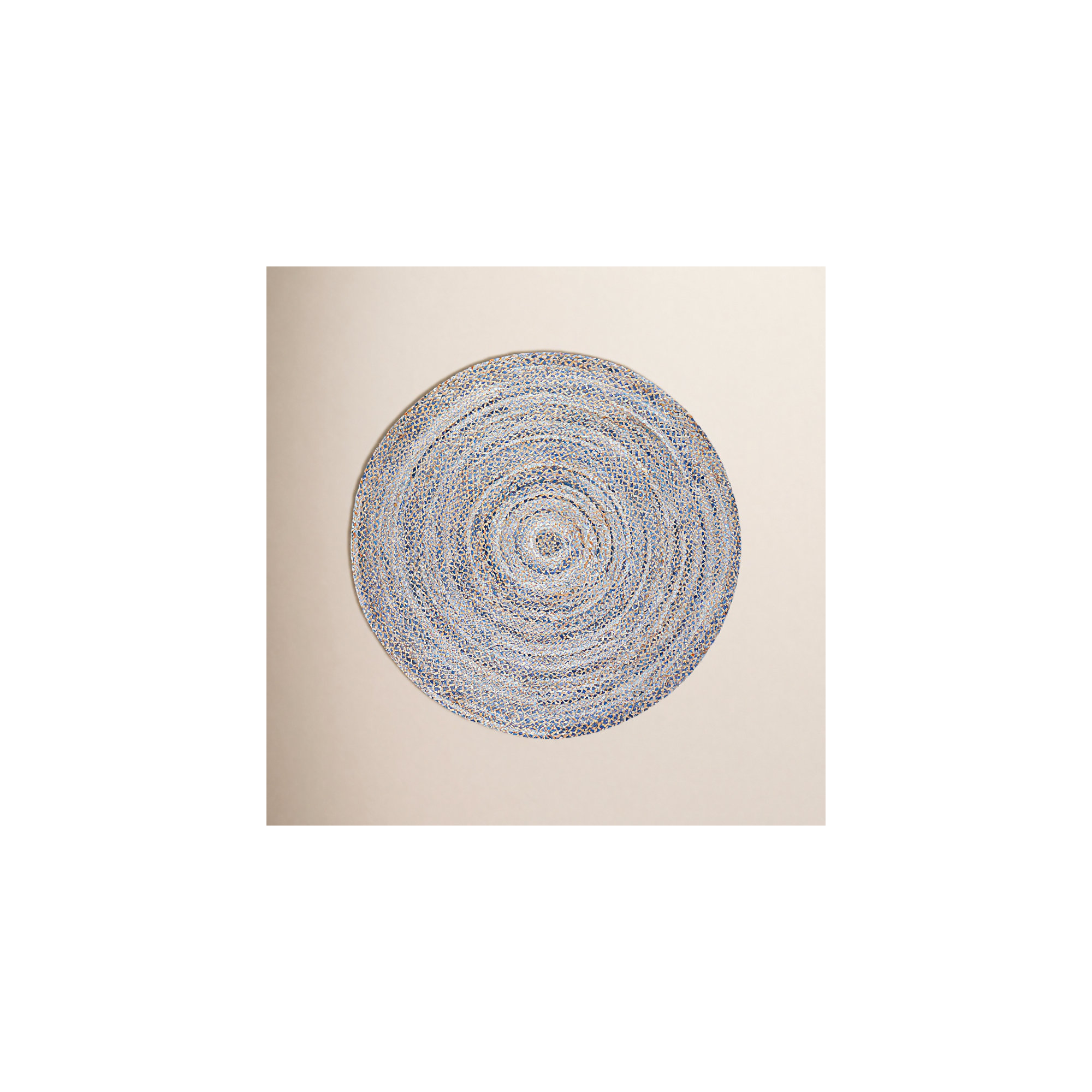 Rug, Round 8'