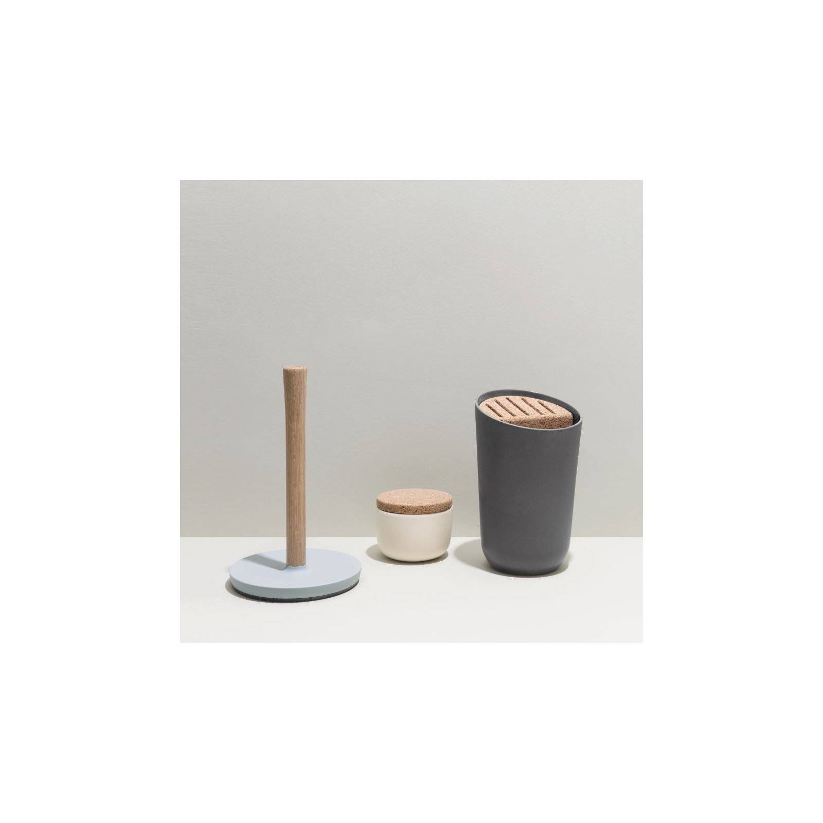 Leo Freestanding Paper Towel Holder