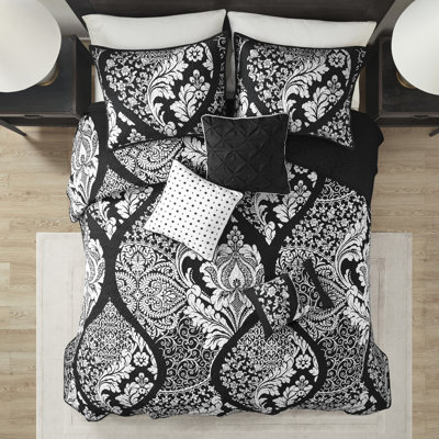 6 Piece Bedding With Embroidered Pillows - Black 10.47 Lb Quilt Decorative