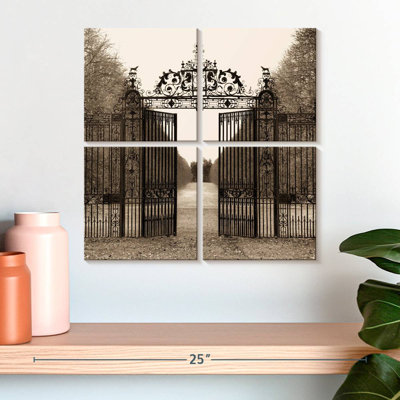 Lilie Hampton Gate