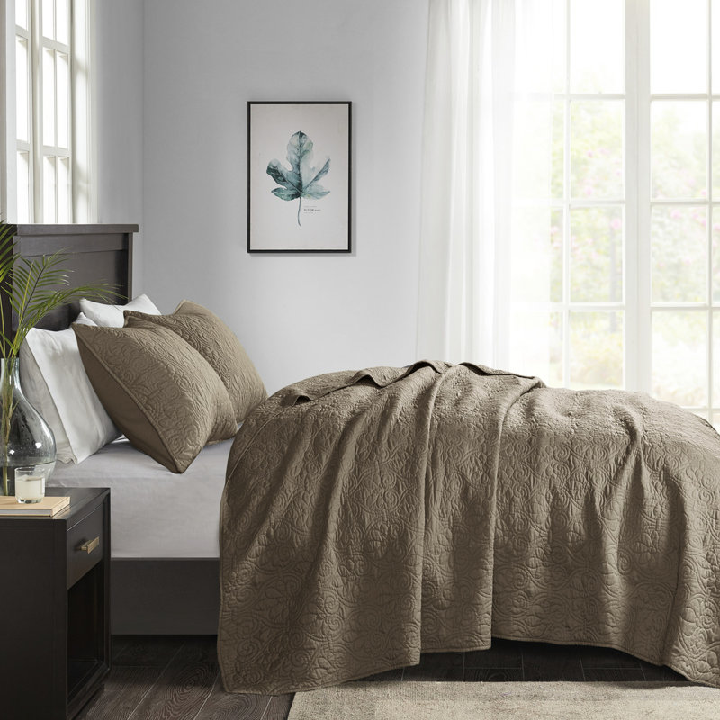 Très grand / très grand lit matelassé réversible - Le matelassage intrigant avec bourre en coton prélavé redéfinit votre chambre à coucher.