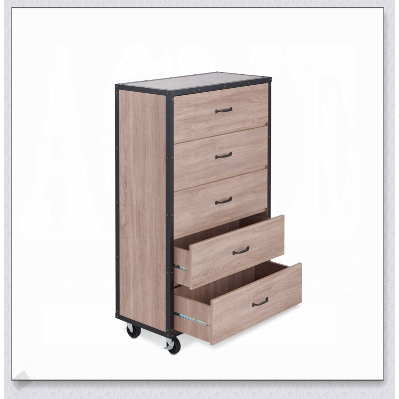 Commode 5 tiroirs en chêne clair patiné avec roulettes industrielles et glissières en métal lisse pour une mobilité et un rangement accrus