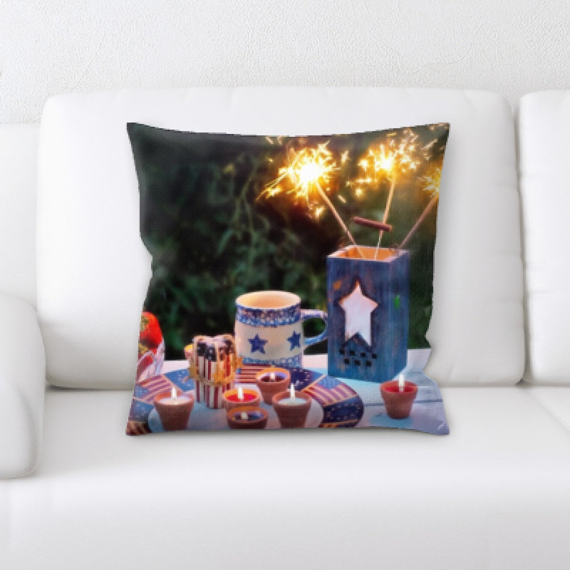 Coussin quatrième de juillet et fraises Mireya
