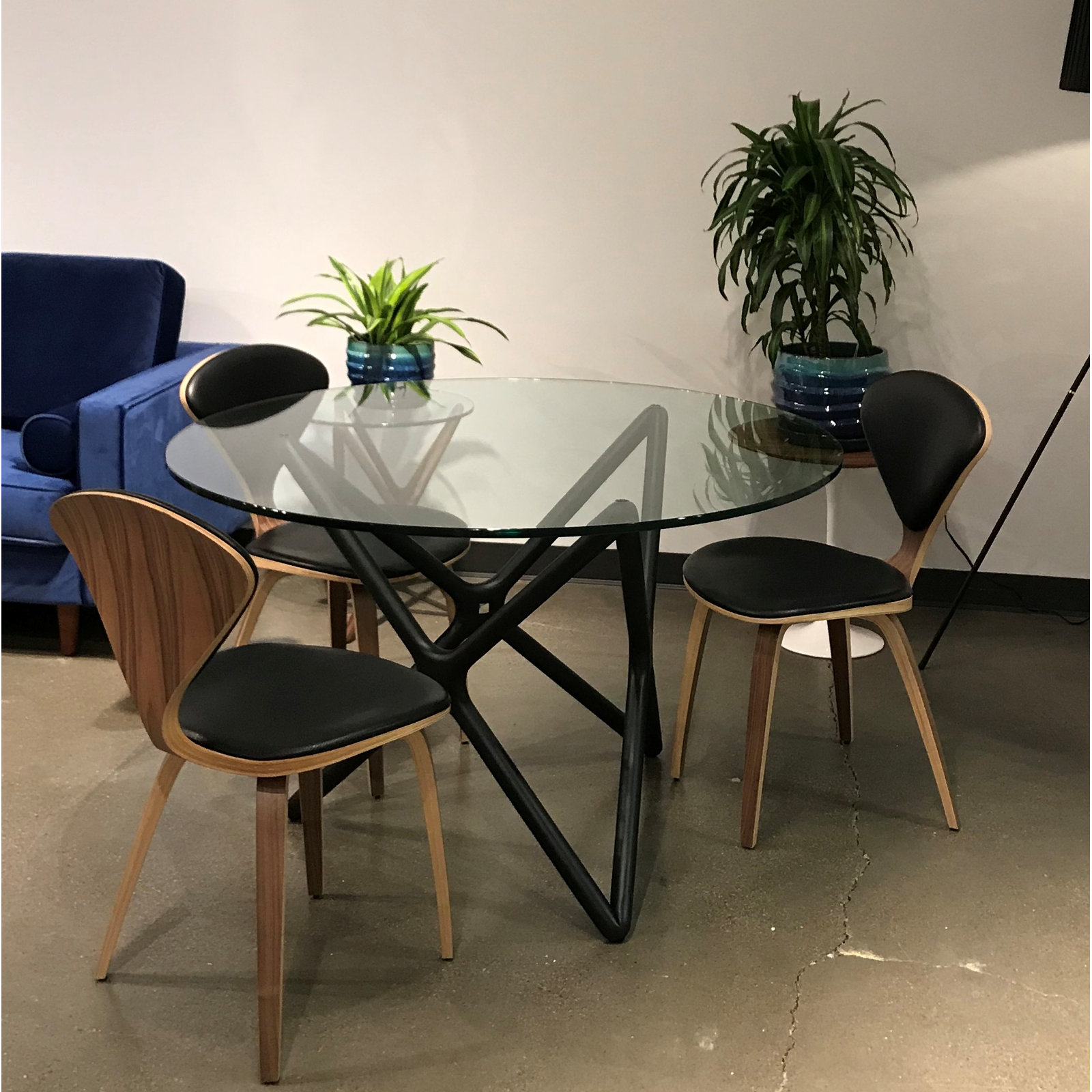 Lark 48'' Round Dining Table, Black