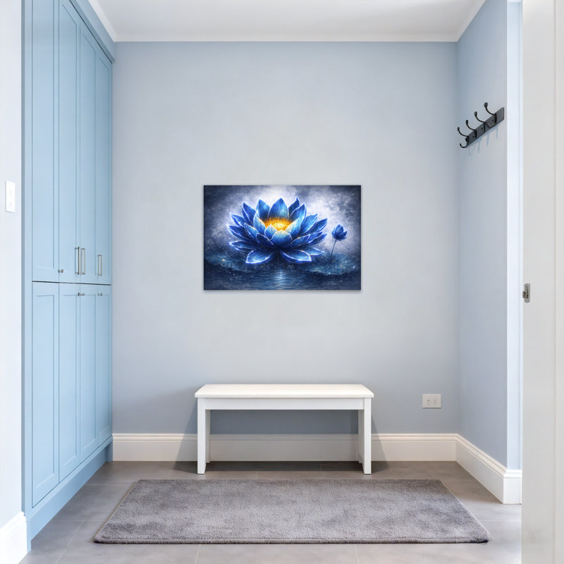Plantes et fleurs de lotus bleu avec centre doré, H 24 po x l 36 po