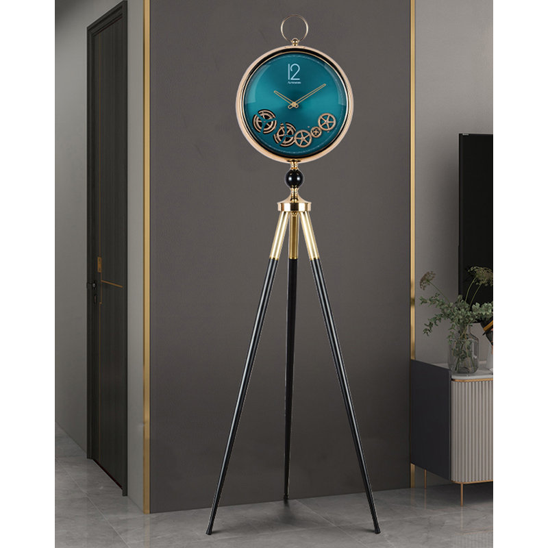 Horloge sur pied moderne et compacte