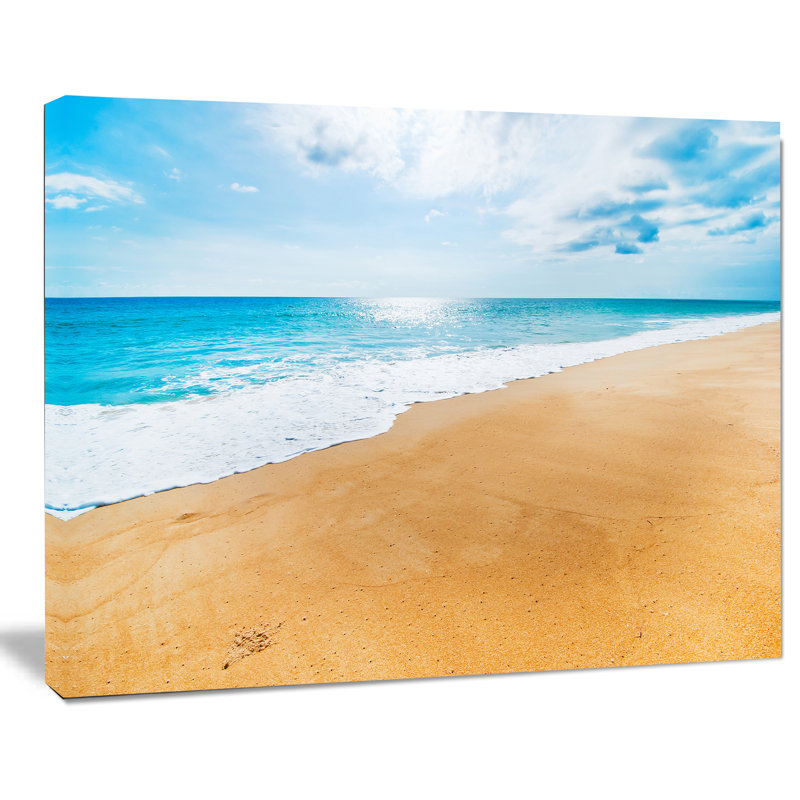«Serene Beach and Sun Daylight Modern Beach», reproduction de photo sur toile tendue, H 30 po x l 40 po x P 1 po
