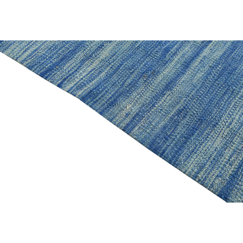 Tapis bleu Orta
