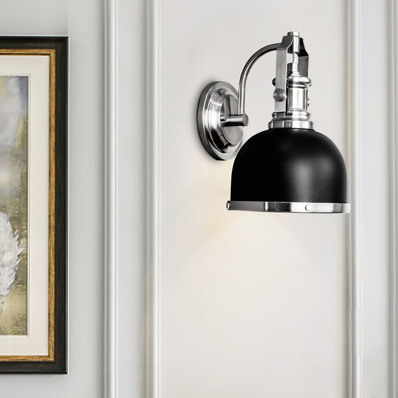 Applique murale noire en nickel brossé avec abat-jour dôme Albana H 11,4 po