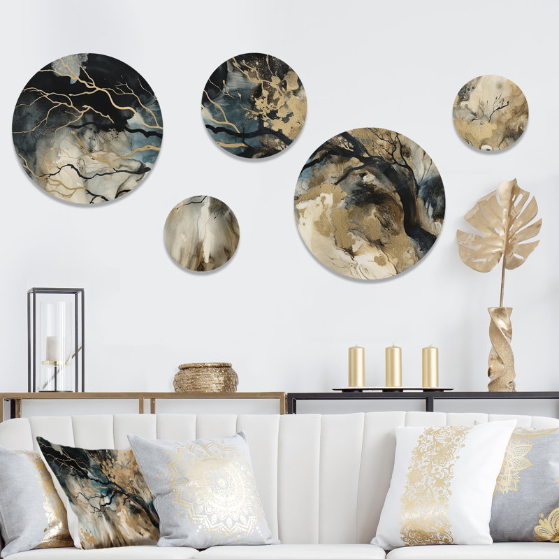 Abstract Wall Decor on Metal