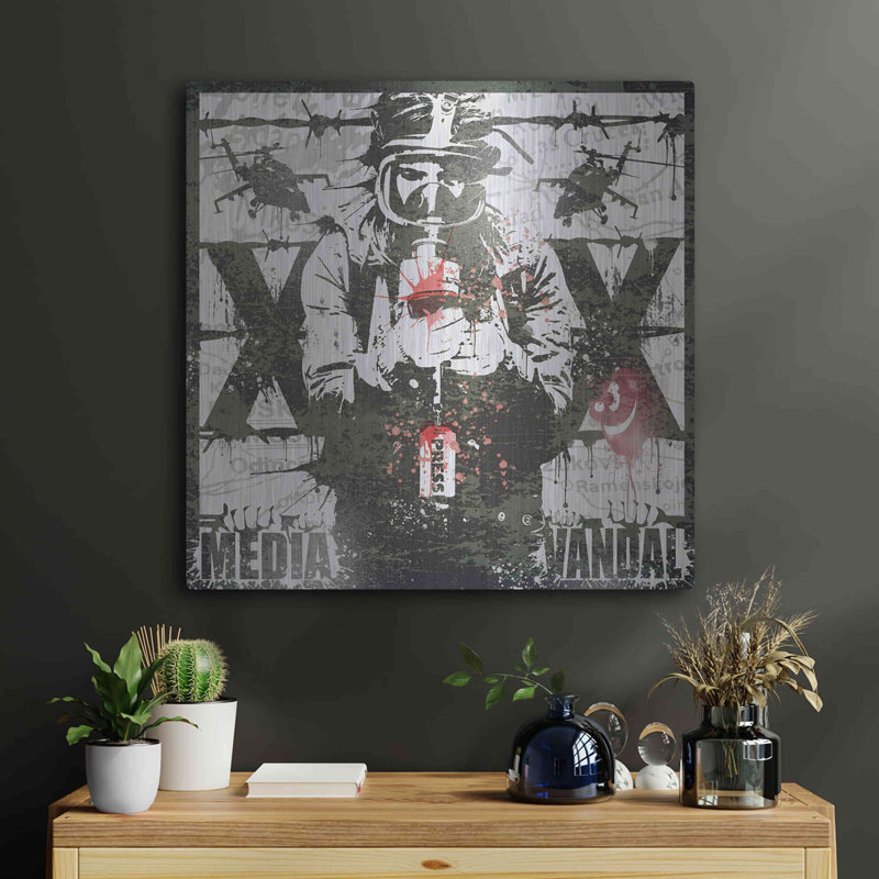 «Media Vandal» par Danksy, H 24 po x l 24 po