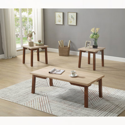 Ensemble de 3 tables basses beiges et brunes et 3 tables de bout