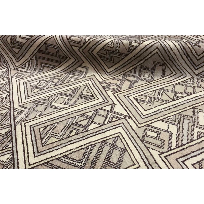 Hand-Knotted High-Quality Gray Area Rug