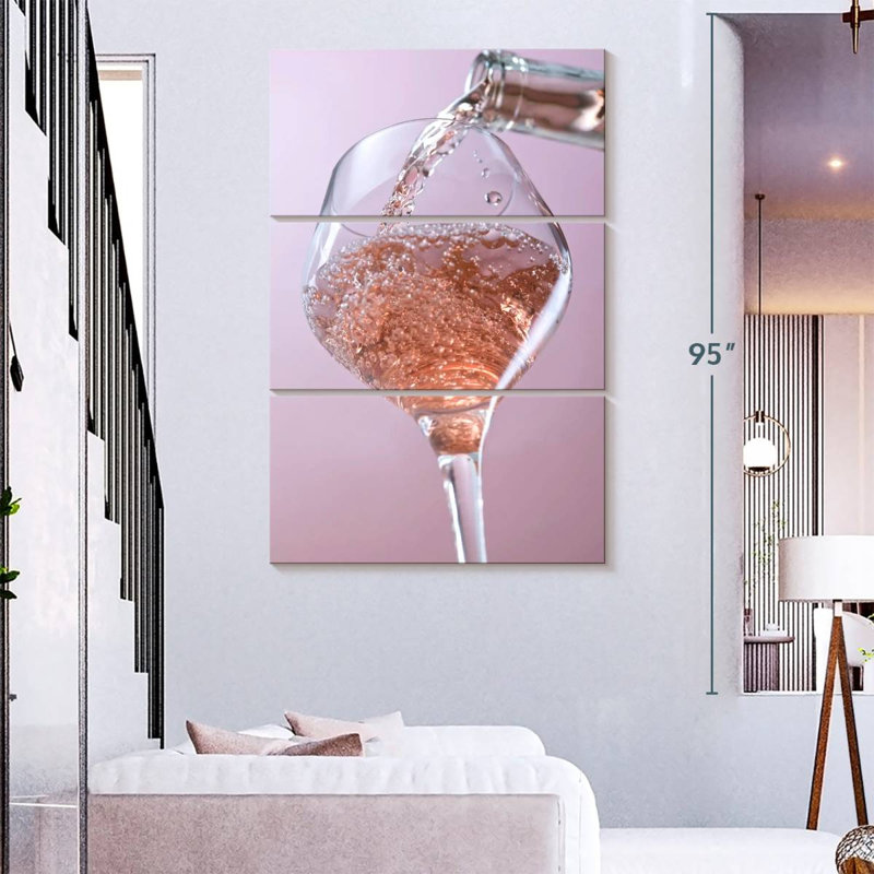 Vin rosé Yarlin, H 23 po x l 14 po