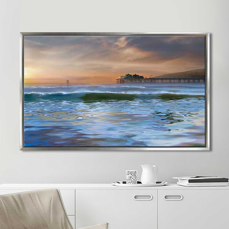 «The Pier», reproduction, H 27,5 po x l 43,5 po x P 2 po, Cadre flottant argent