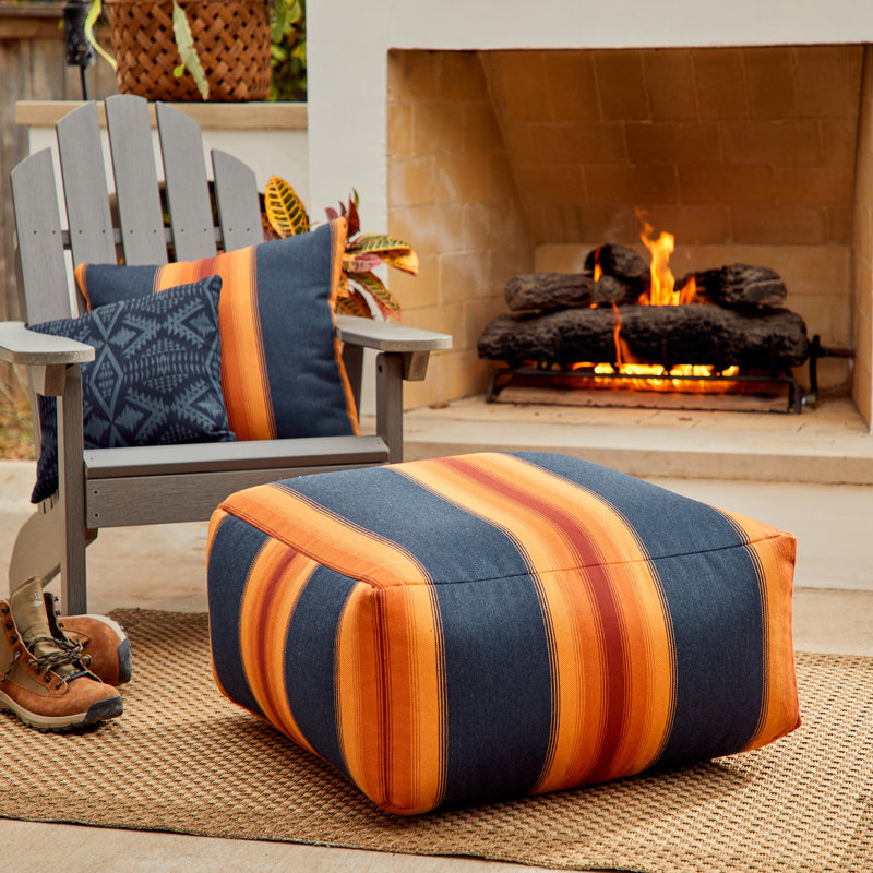 Repose-pieds d'extérieur avec coussin Sunbrella® Talihna, Orange et bleu marine