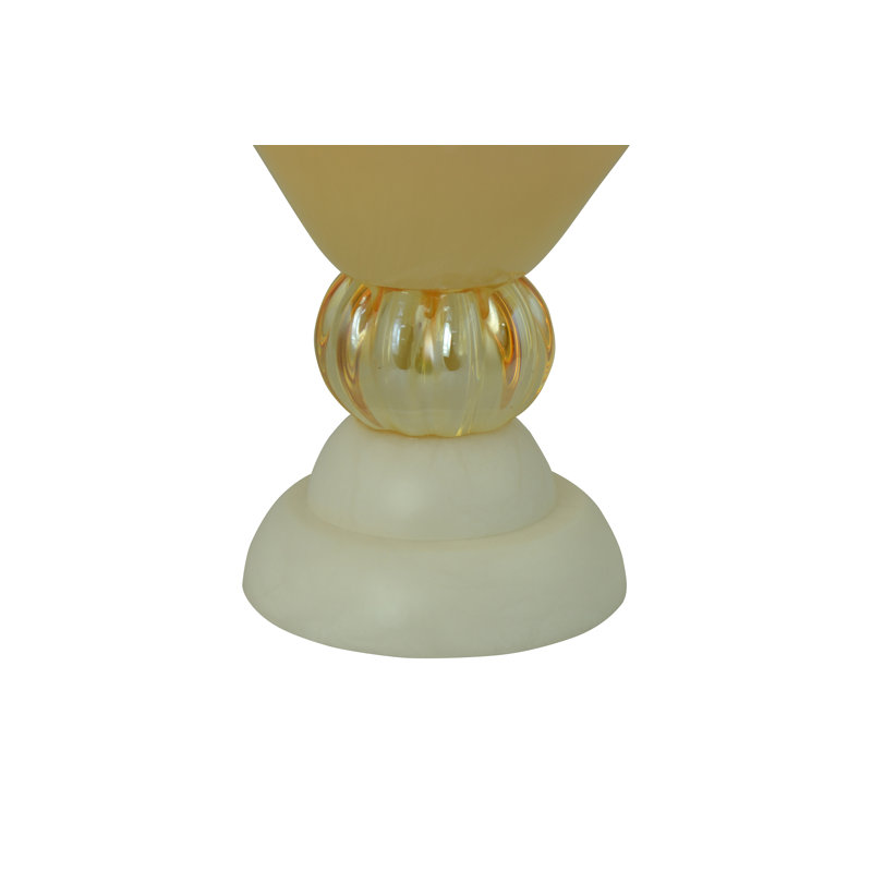 Vase de table en verre soufflé à la main 8 po de hauteur