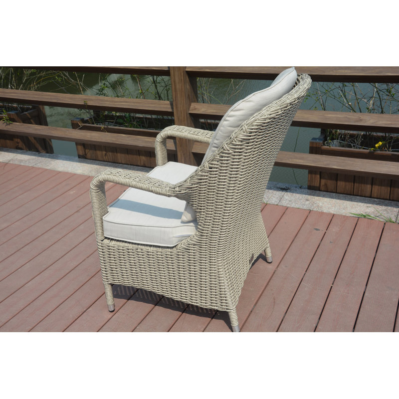 Pièce avec coussins, Beige