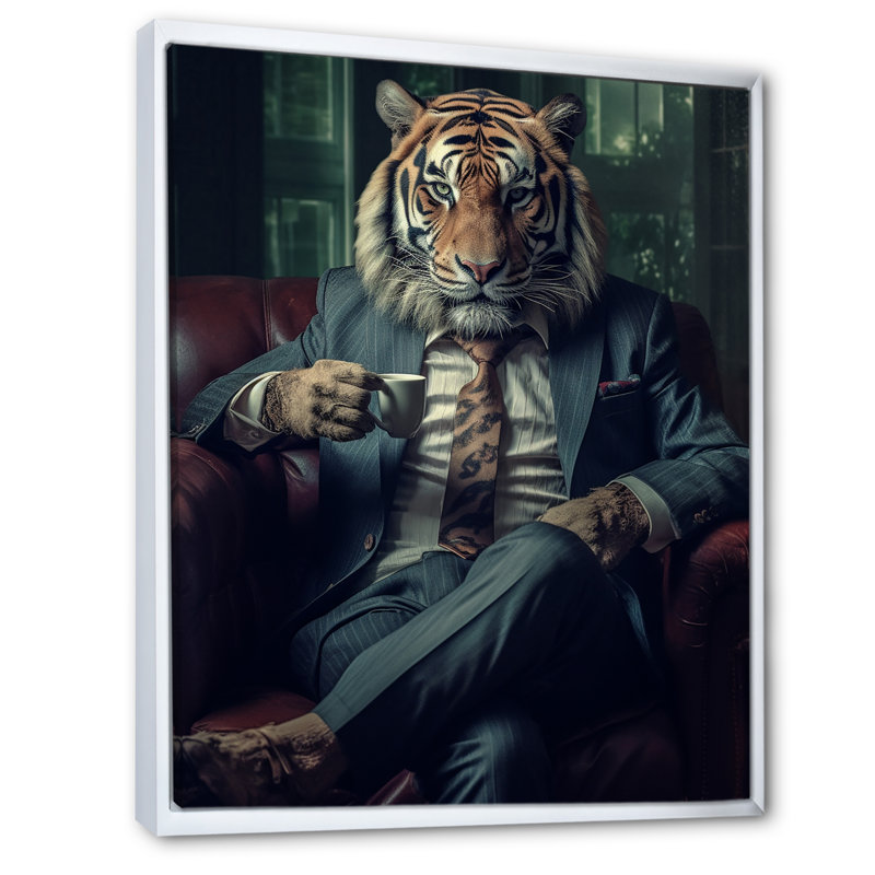 Lion glamour à la mode avec un costume de fleurs dans un canapé, 40" H x 30" W, Cadre flottant blanc