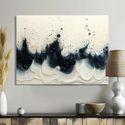 Coggeshall, vague blanche et noire, volcan rythmique IV - goutte, peinture, art mural
