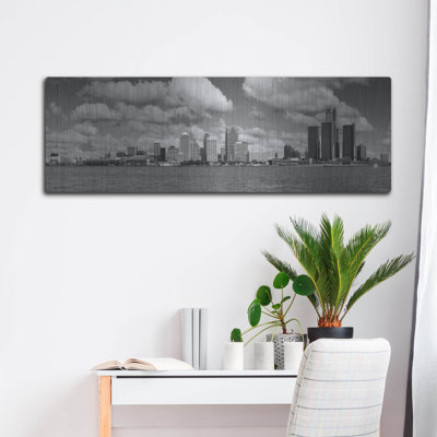 Latitude Run® «Detroit Skyline Panorama 4» par Monte Nagler, art mural en métal