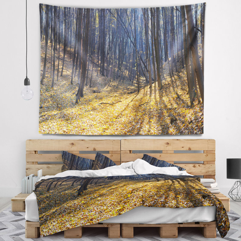 Tapisserie «Thick Autumn Forest Woods», H 32 po x l 39 po